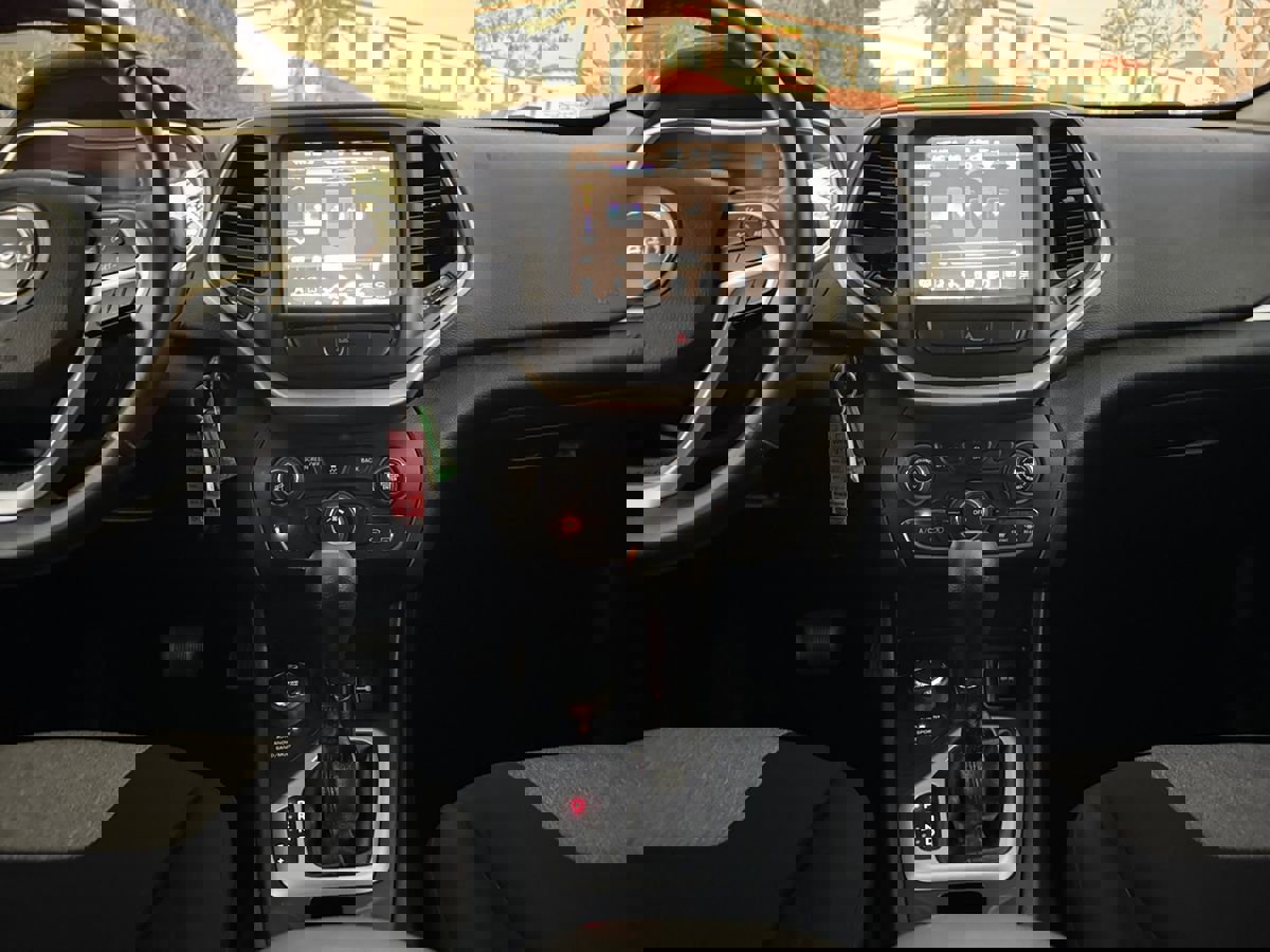 Used 2014 Jeep Cherokee Latitude w/ Trailer Tow Group image 14