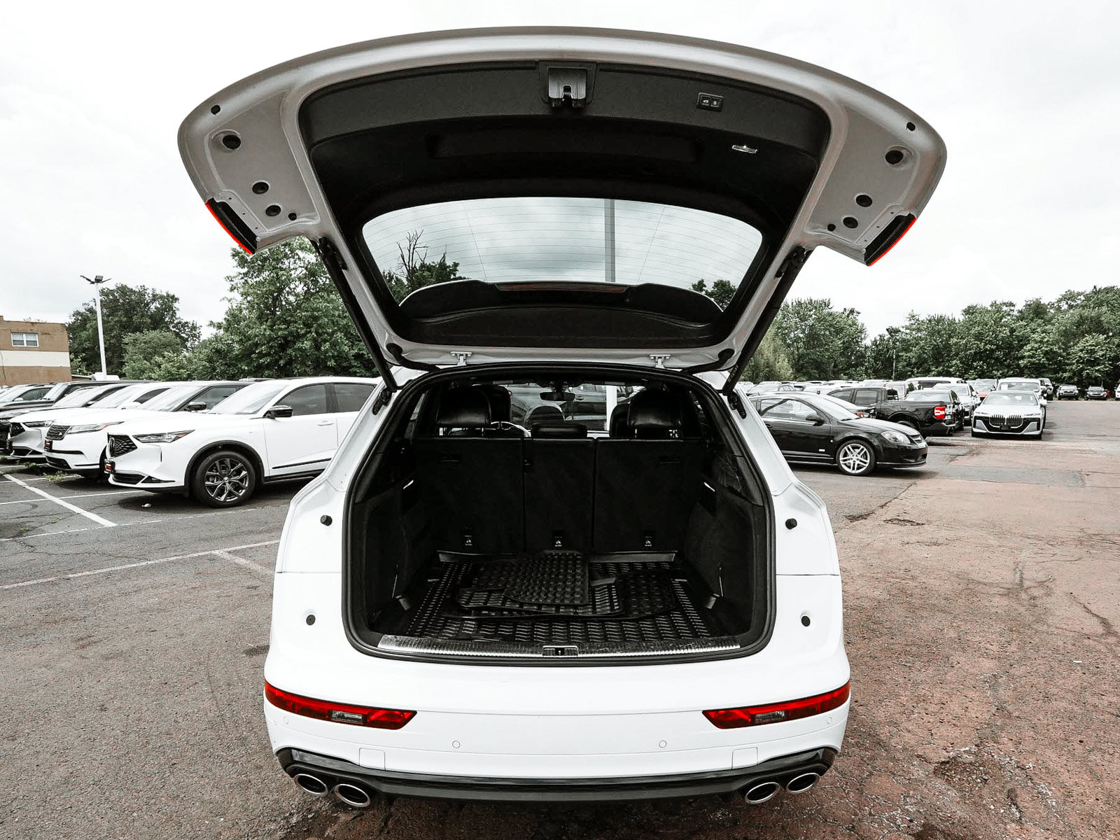 Used 2023 Audi SQ5 Premium Plus w/ Premium Plus Package AWD/4WD image 45