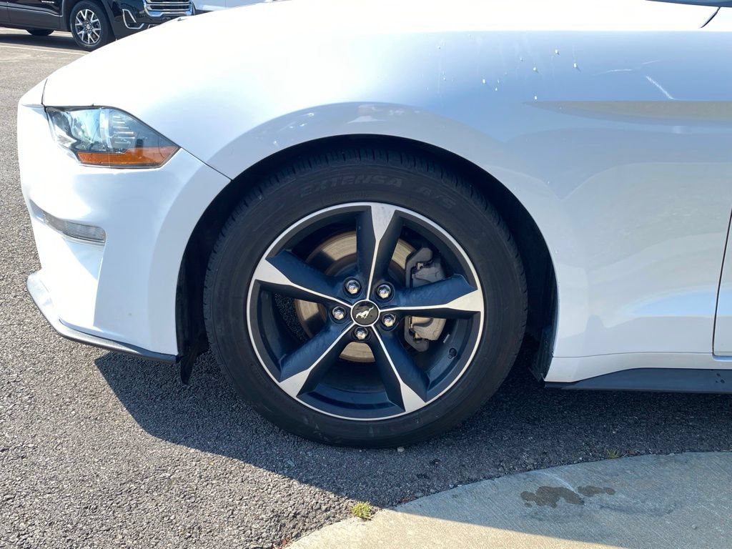 Used 2020 Ford Mustang Coupe RWD image 30