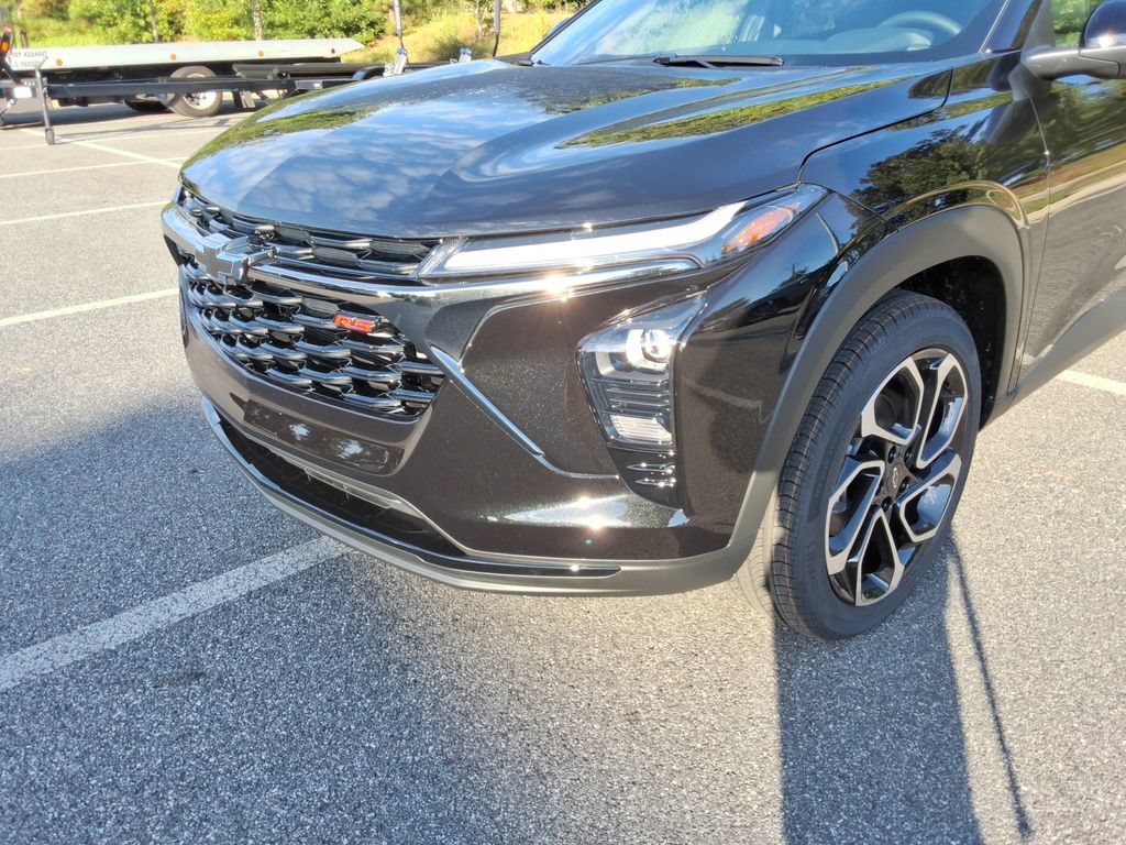 New 2026 Chevrolet Trax RS w/ Sunroof Package FWD image 9