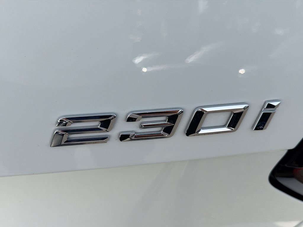 Used 2024 BMW 230i Coupe w/ Premium Package RWD image 11