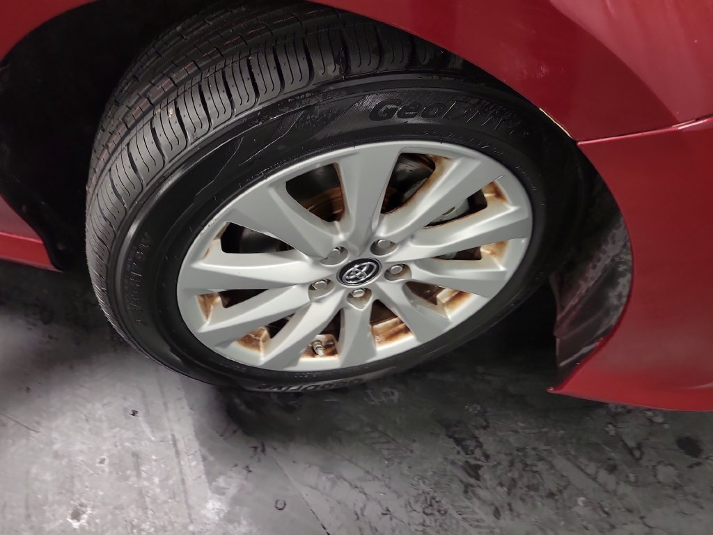 Used 2019 Toyota Camry LE FWD image 10
