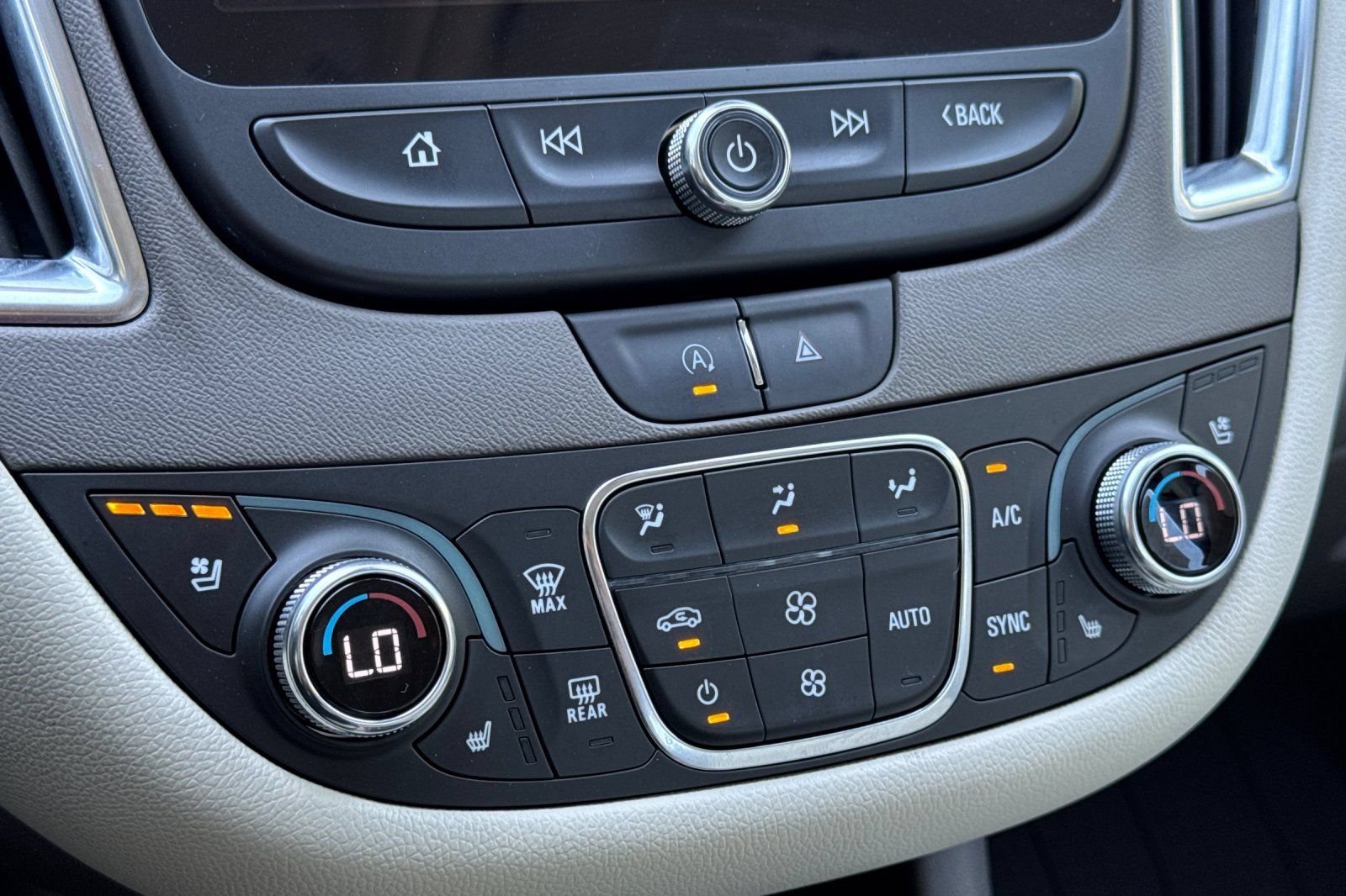 Used 2023 Chevrolet Malibu LT w/ LPO, Floor Liner Package FWD image 23