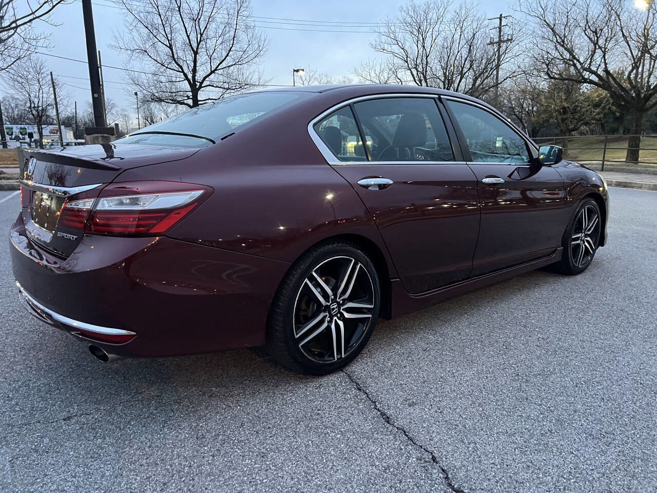 Used 2016 Honda Accord Sport image 4