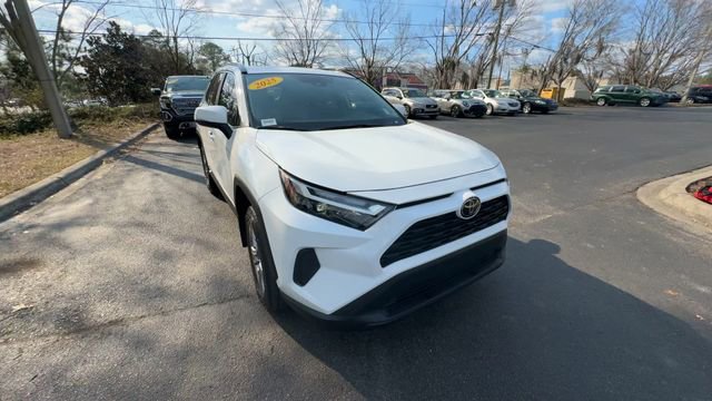 Used 2025 Toyota RAV4 XLE image 5