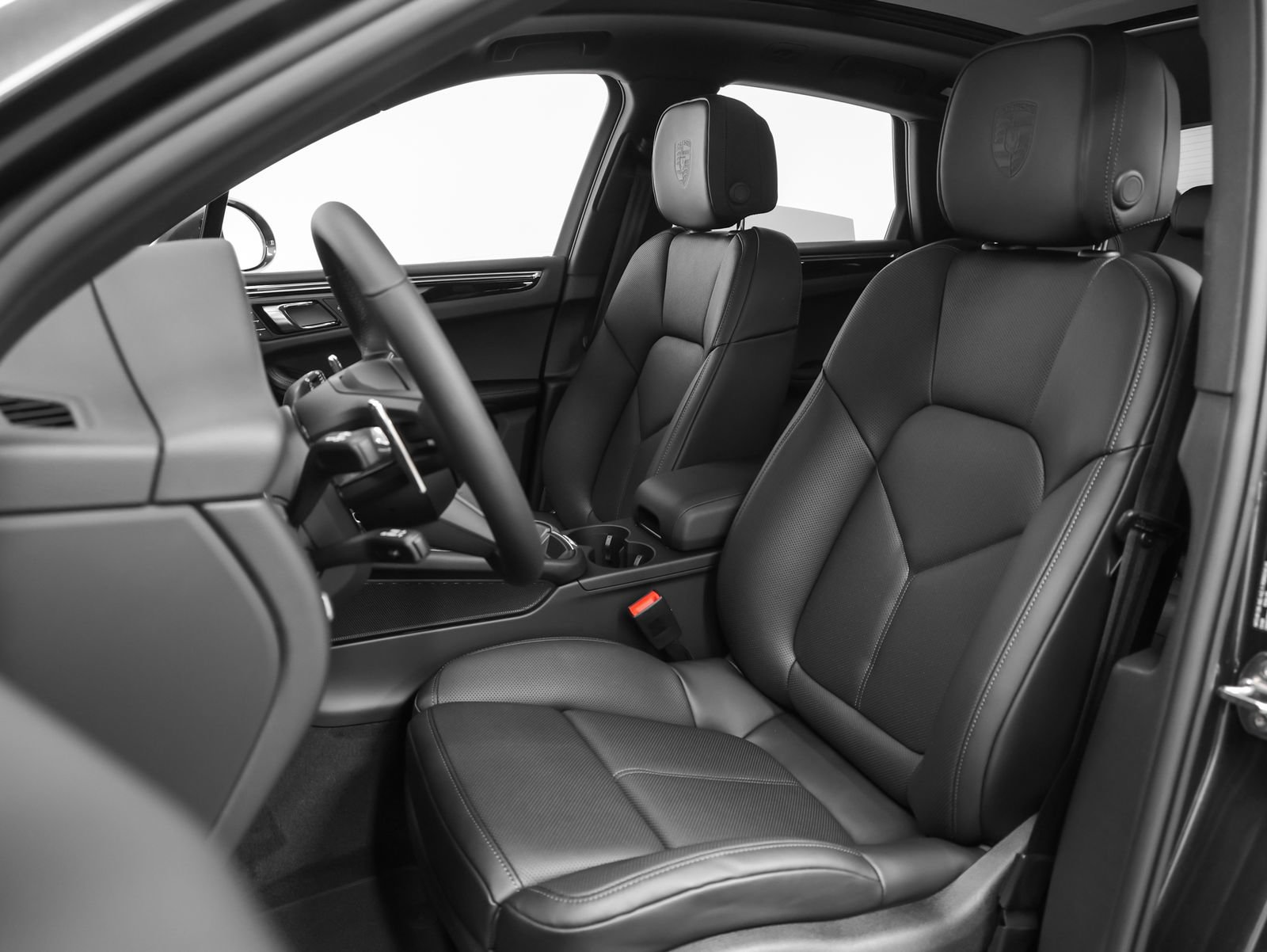 New 2026 Porsche Macan AWD/4WD image 44