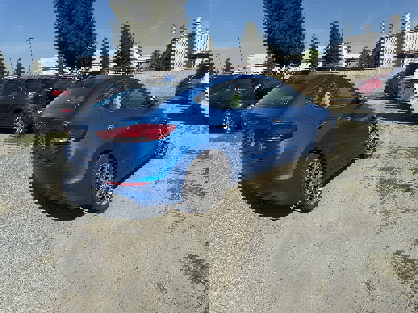 Used 2017 Hyundai Elantra Limited image 5