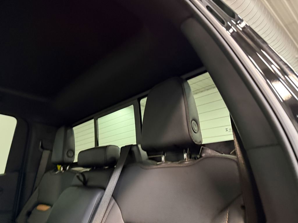 Used 2024 GMC Sierra 1500 AT4 w/ Technology Package image 9