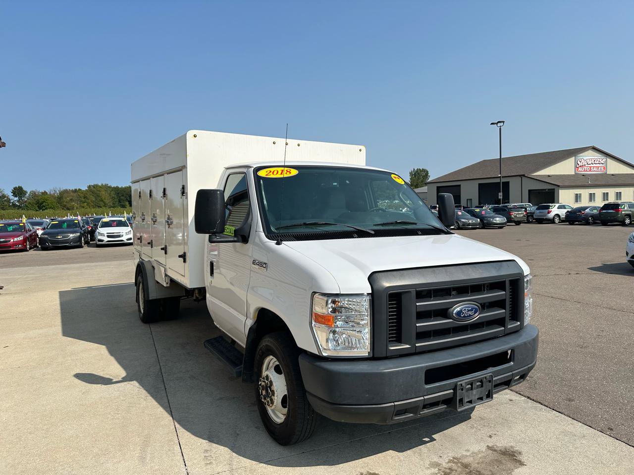 Used 2018 Ford E-450 and Econoline 450 Super Duty w/ Power Windows & Locks Group RWD image 3