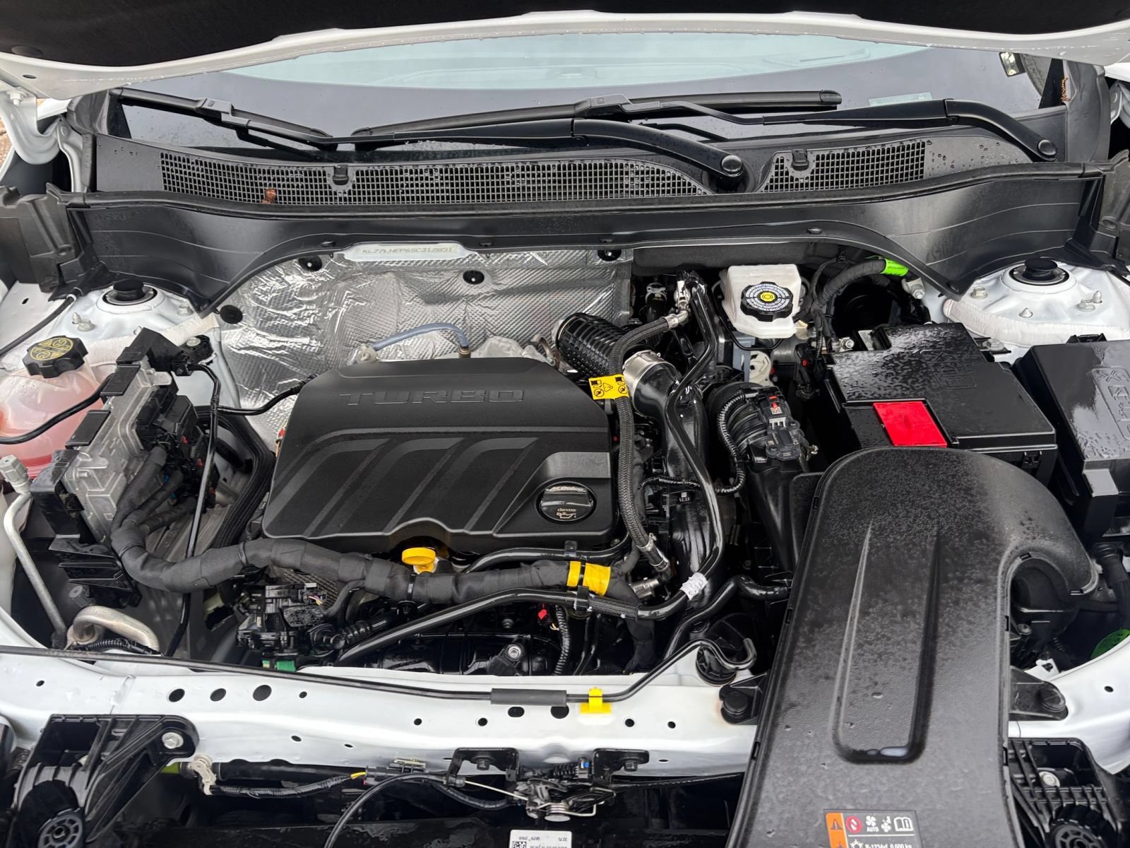Used 2025 Chevrolet Trax LT FWD image 31
