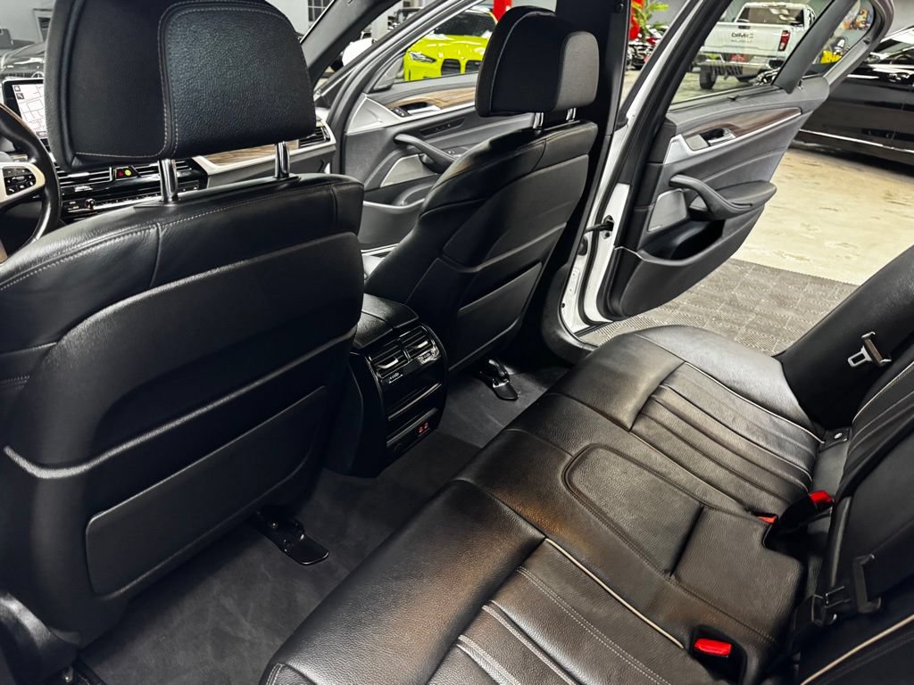 Used 2023 BMW M550i xDrive w/ Executive Package AWD/4WD image 42