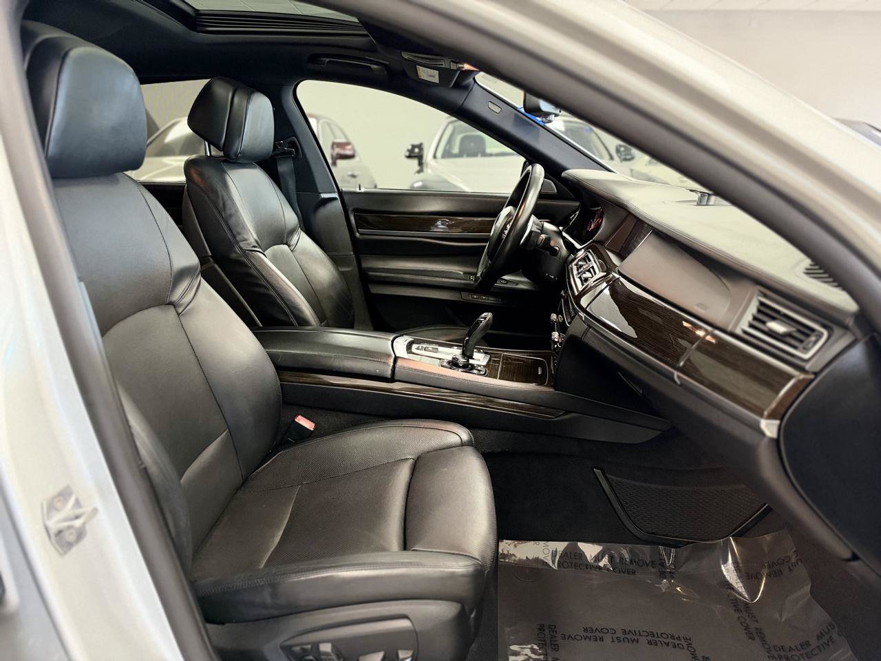 Used 2013 BMW 750Li RWD image 30