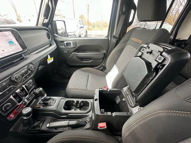 Used 2024 Jeep Gladiator Mojave w/ Safety Group image 27