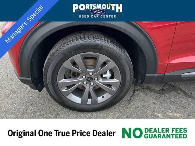 Certified 2022 Ford Explorer XLT w/ Equipment Group 202A image 27