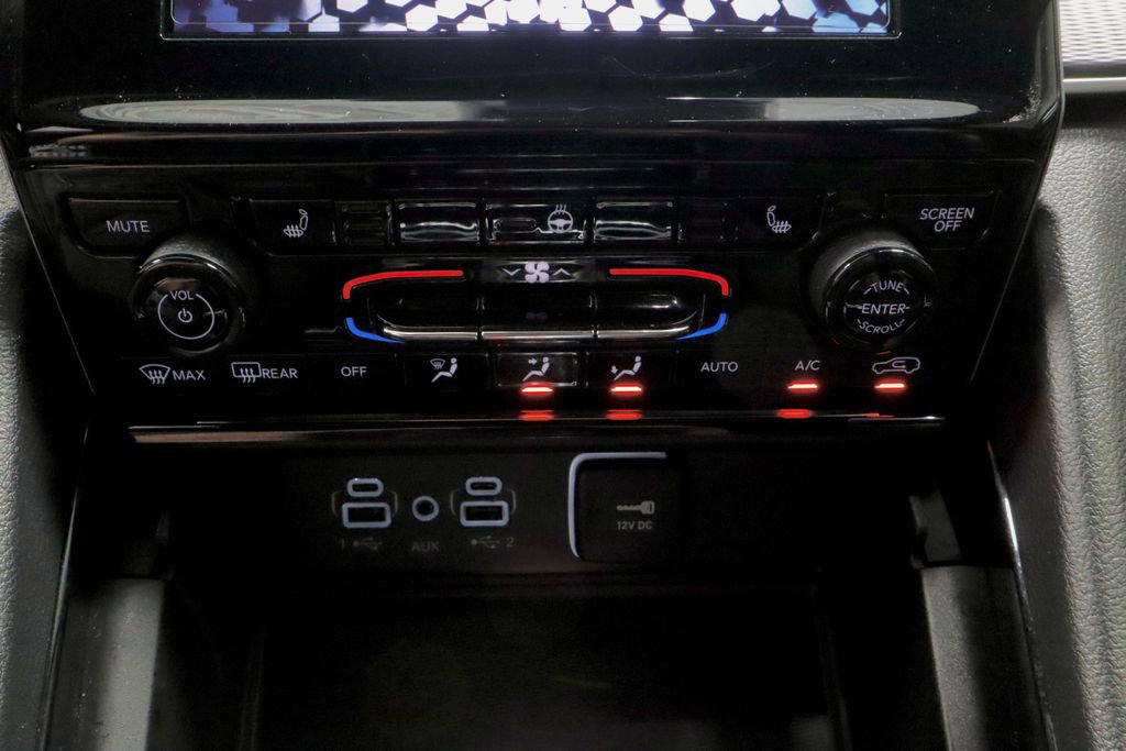 Used 2023 Jeep Grand Cherokee L Laredo AWD/4WD image 29