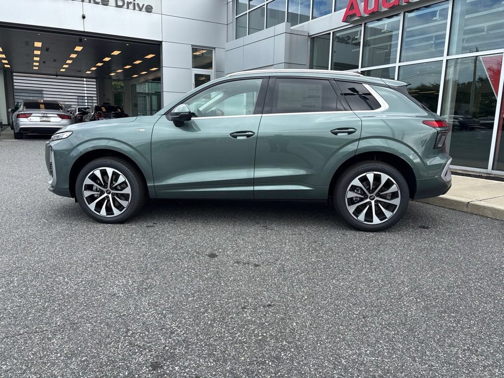 New 2026 Audi Q3 quattro 2.0T AWD/4WD image 2
