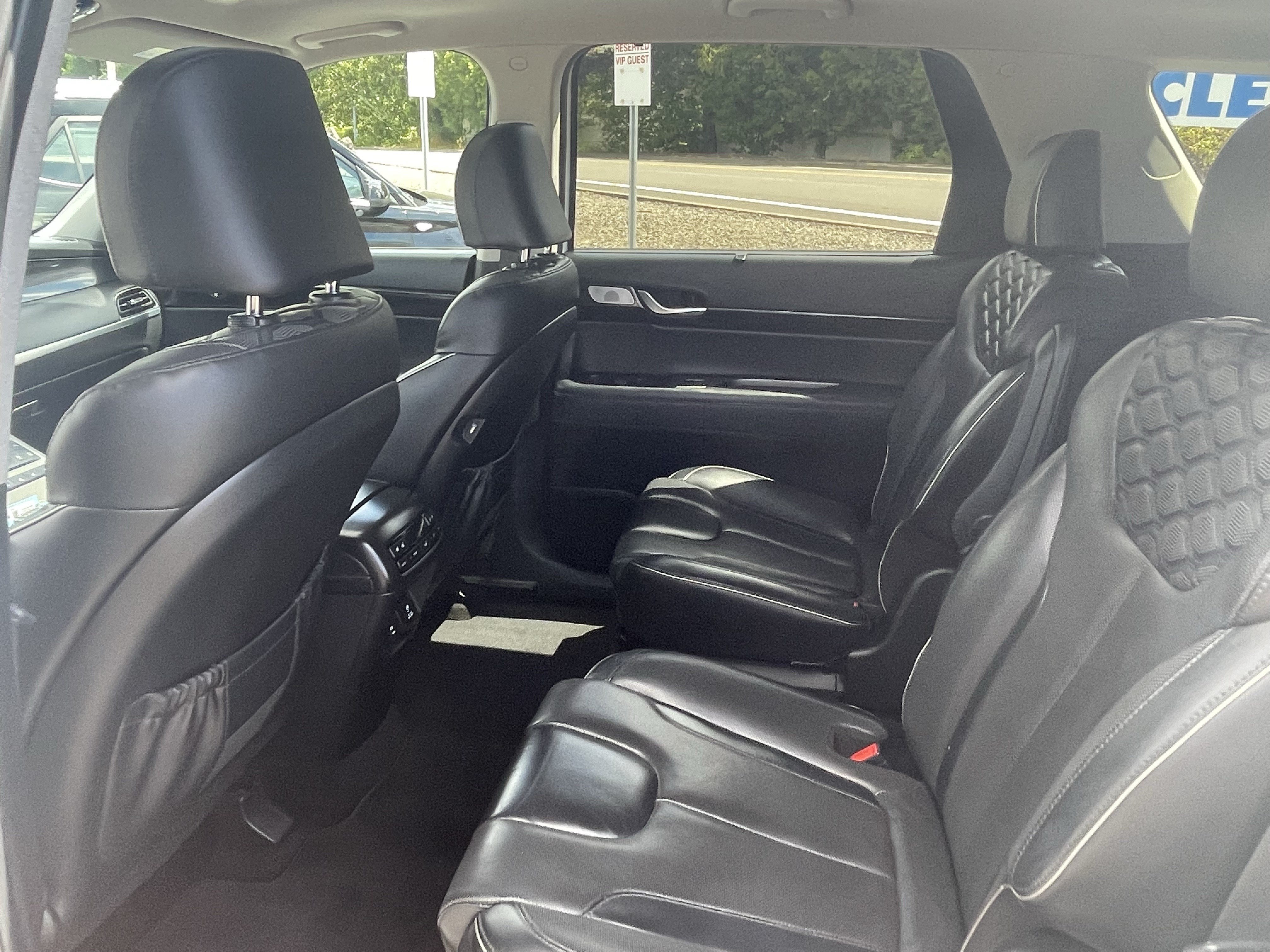 Used 2021 Hyundai Palisade Limited w/ Cargo Package AWD/4WD image 14