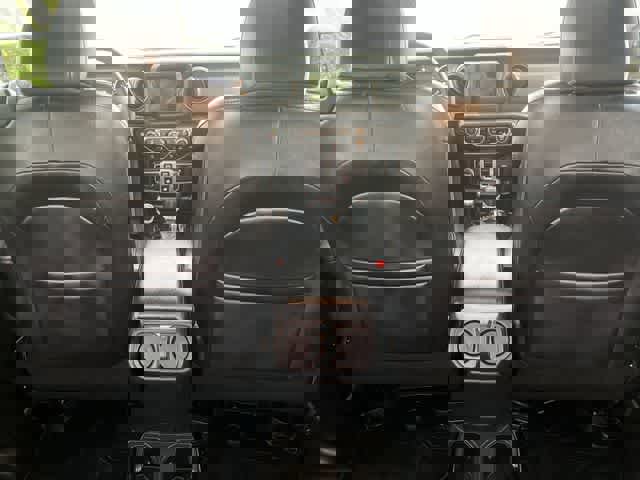 Used 2023 Jeep Wrangler Sport S image 13