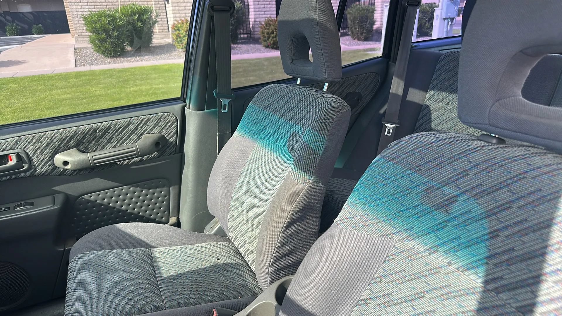 Used 1999 Toyota RAV4 2WD 4-Door image 29