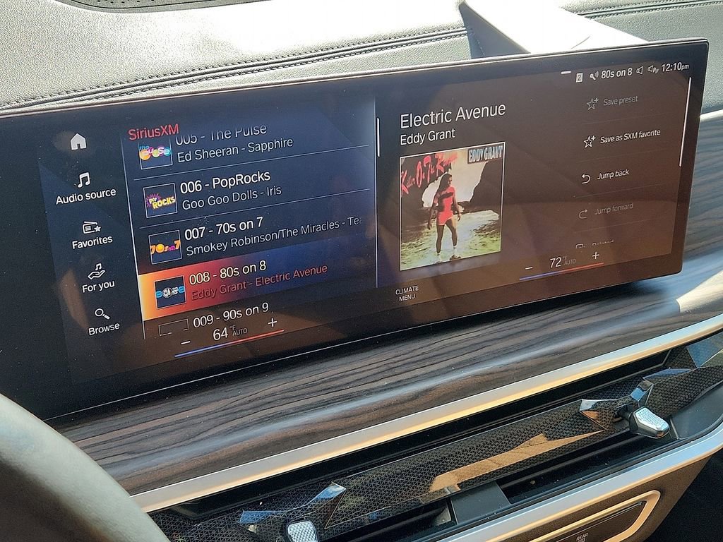 Used 2023 BMW X7 xDrive40i w/ Executive Package image 18