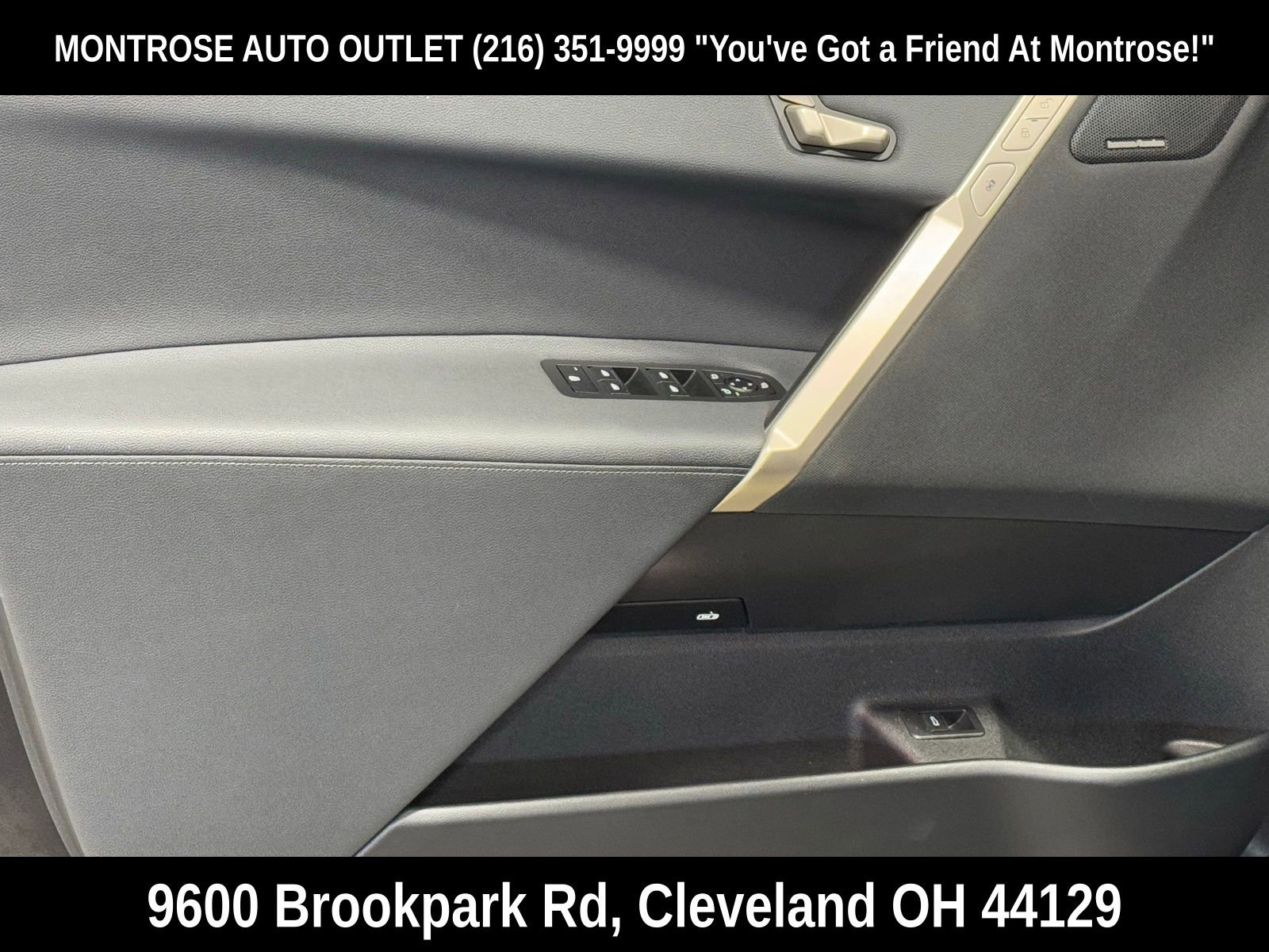 Used 2022 BMW iX xDrive50 w/ Convenience Package image 11