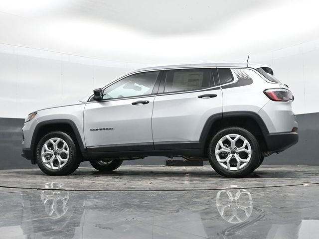 Used 2025 Jeep Compass Sport w/ Mopar Graphics Package AWD/4WD image 36