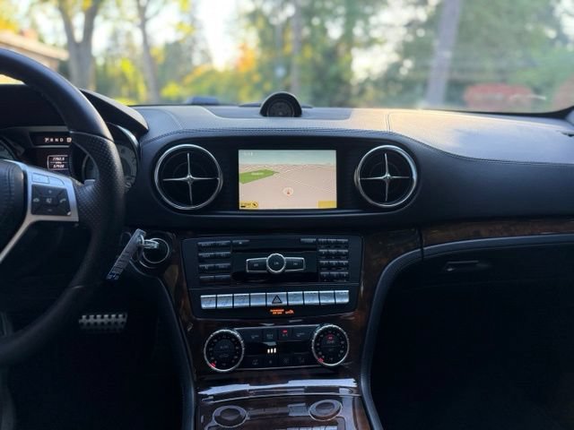 Used 2013 Mercedes-Benz SL 550 image 31