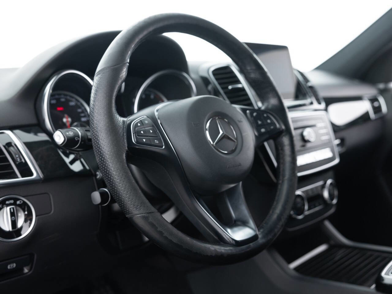 Used 2019 Mercedes-Benz GLE 400 4MATIC image 23