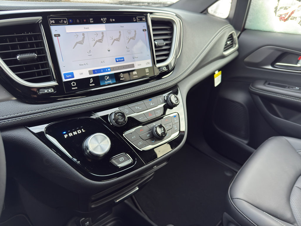 New 2026 Chrysler Pacifica Select image 21