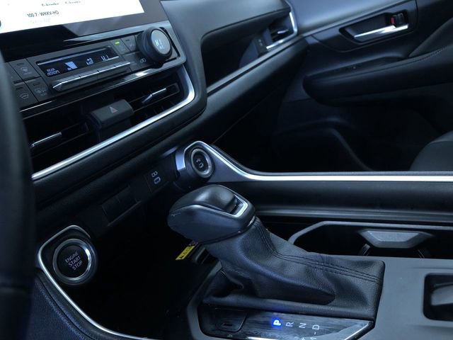 Used 2025 Toyota Grand Highlander AWD image 32