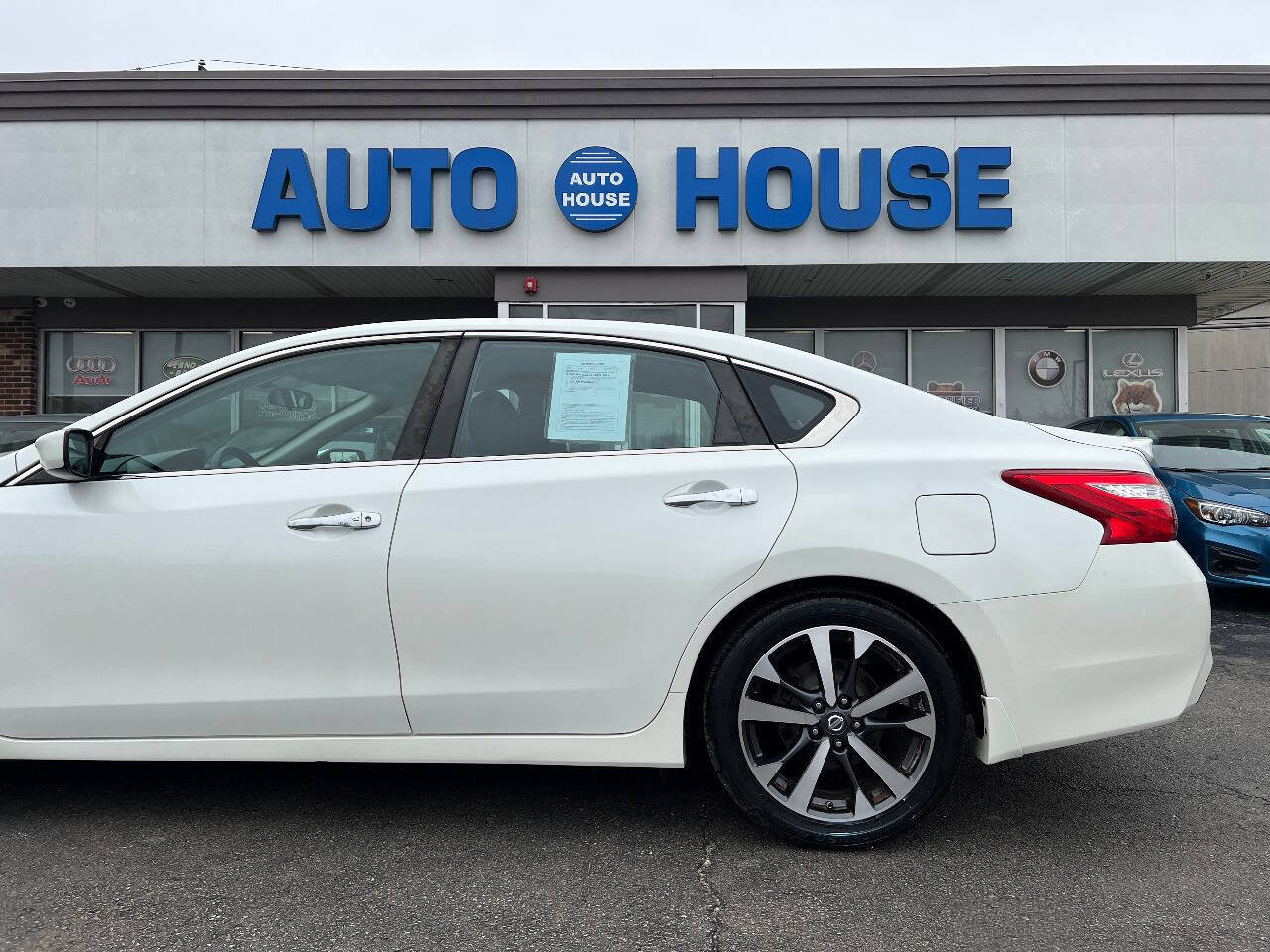 Used 2016 Nissan Altima 2.5 SR FWD image 35