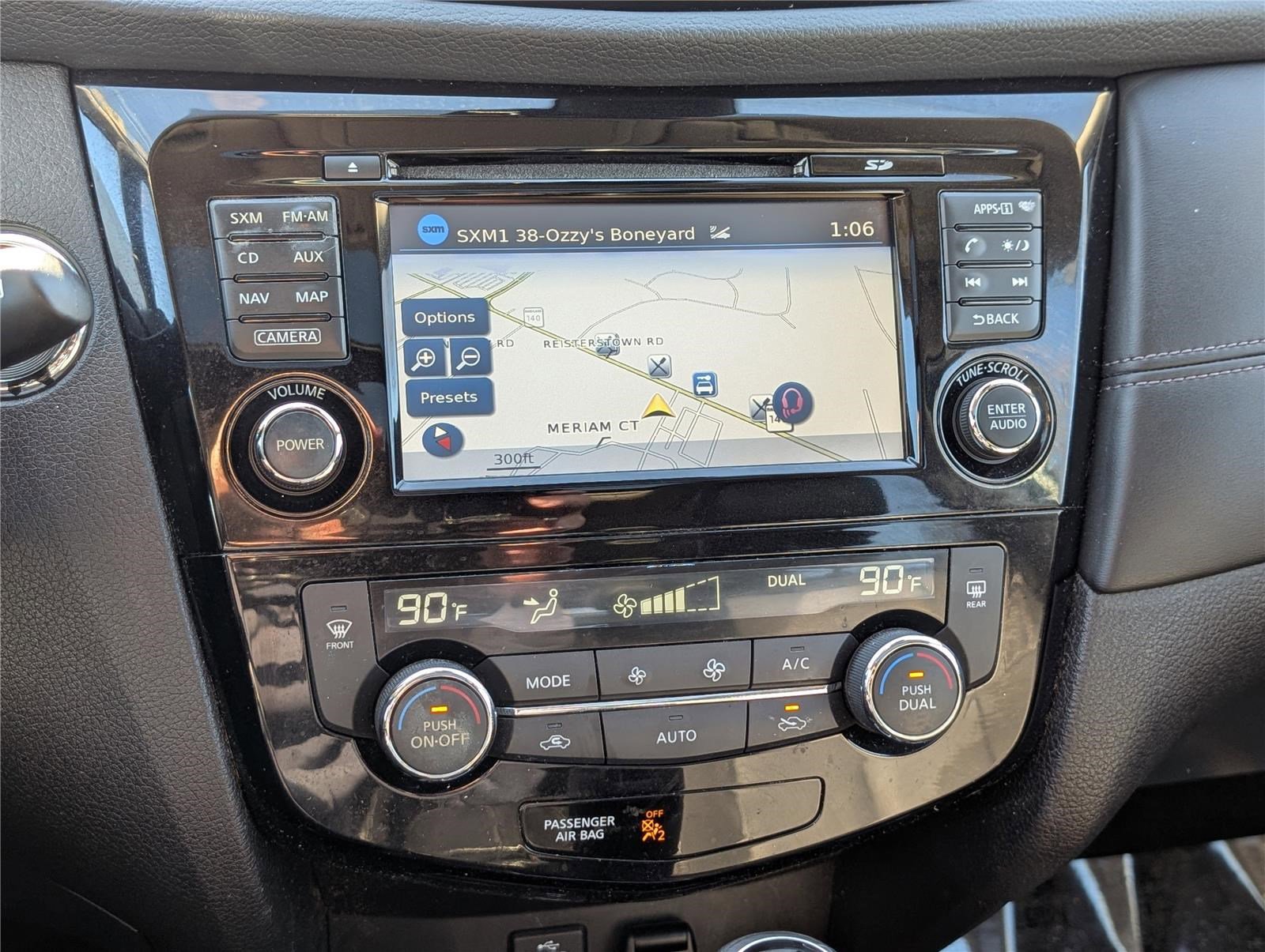 Used 2017 Nissan Rogue SL w/ SL Premium Package image 31