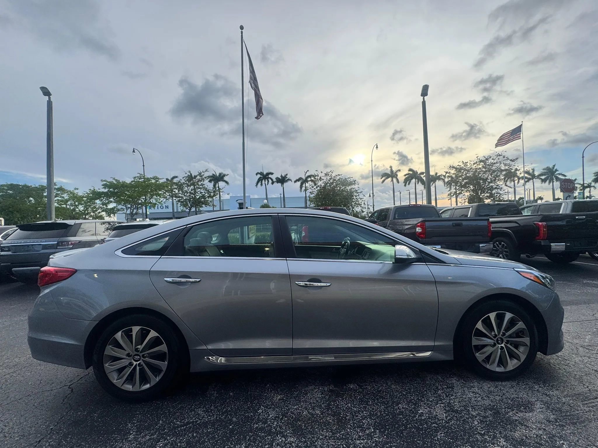 Used 2015 Hyundai Sonata Sport w/ Option Group 03 FWD image 8
