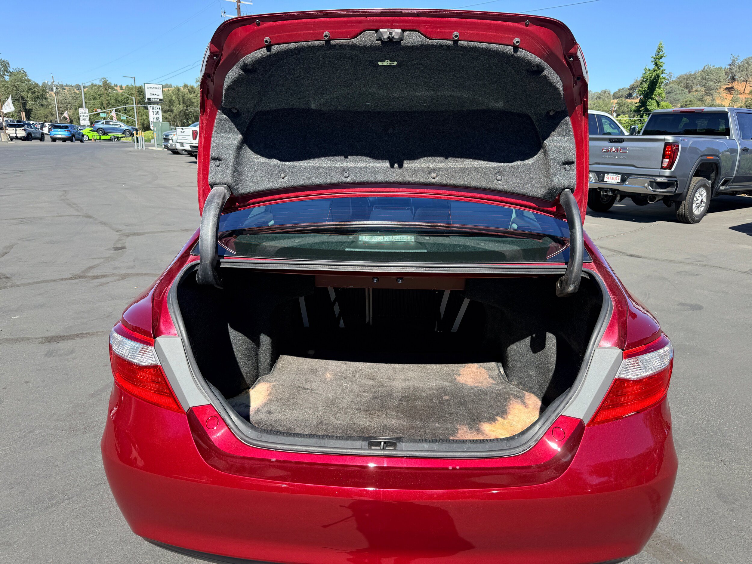 Used 2016 Toyota Camry LE FWD image 10