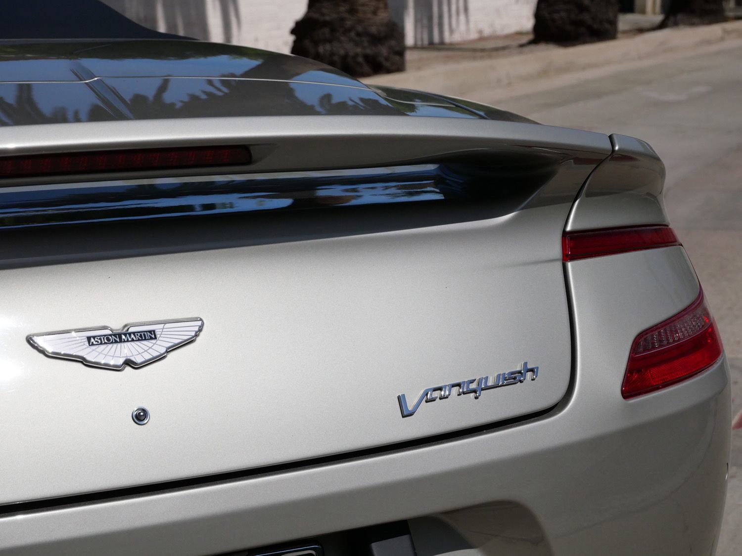 Used 2014 Aston Martin Vanquish Volante RWD image 24