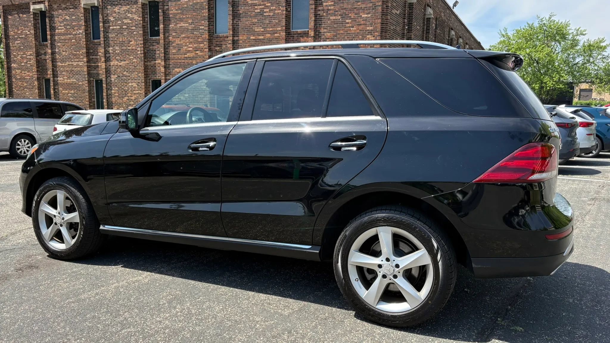 Used 2016 Mercedes-Benz GLE 350 4MATIC w/ Premium Package image 6