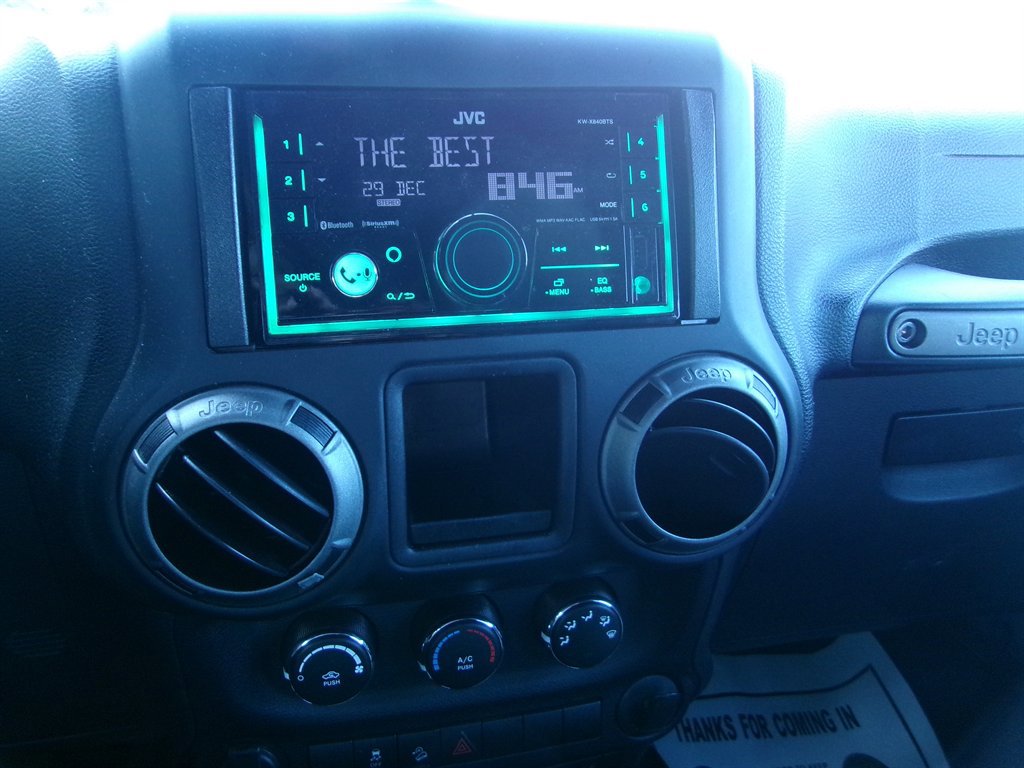 Used 2016 Jeep Wrangler Unlimited Sport w/ Connectivity Group image 10