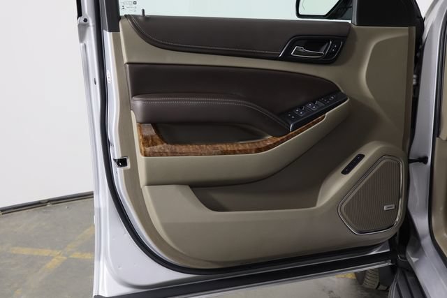 Used 2019 Chevrolet Tahoe Premier w/ RST 6.2L Performance Edition AWD/4WD image 20
