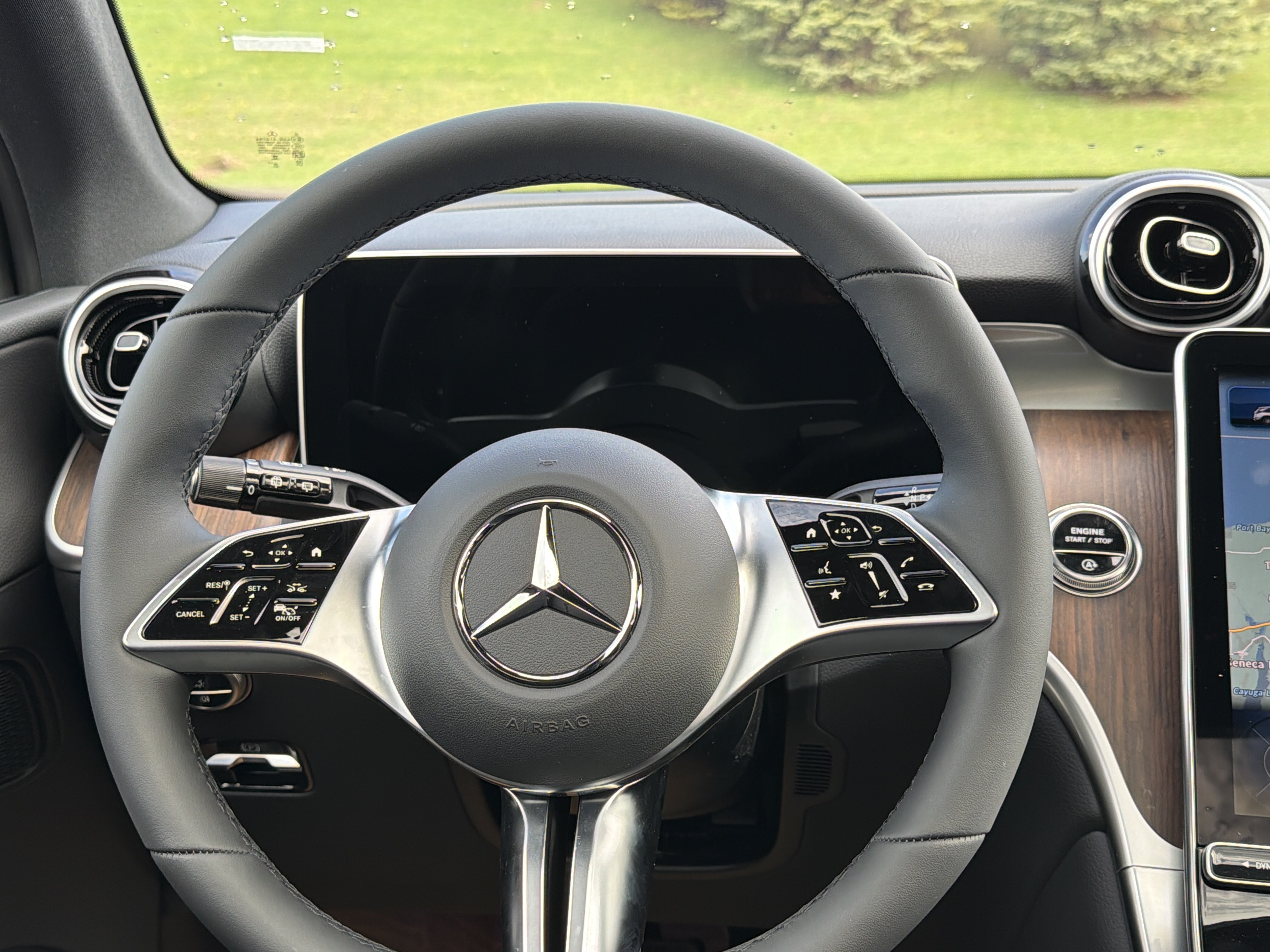 Used 2026 Mercedes-Benz GLC 300 4MATIC image 13