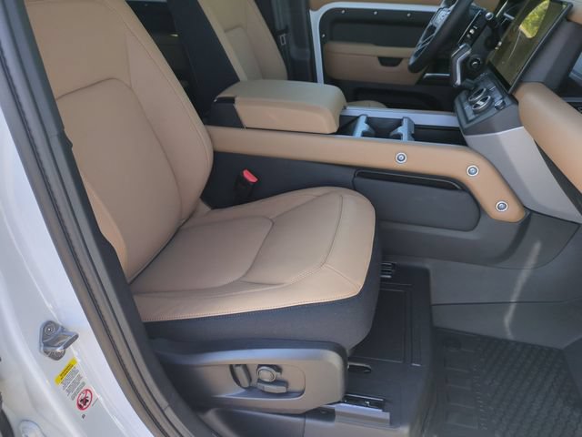 New 2026 Land Rover Defender 110 V8 AWD/4WD image 18