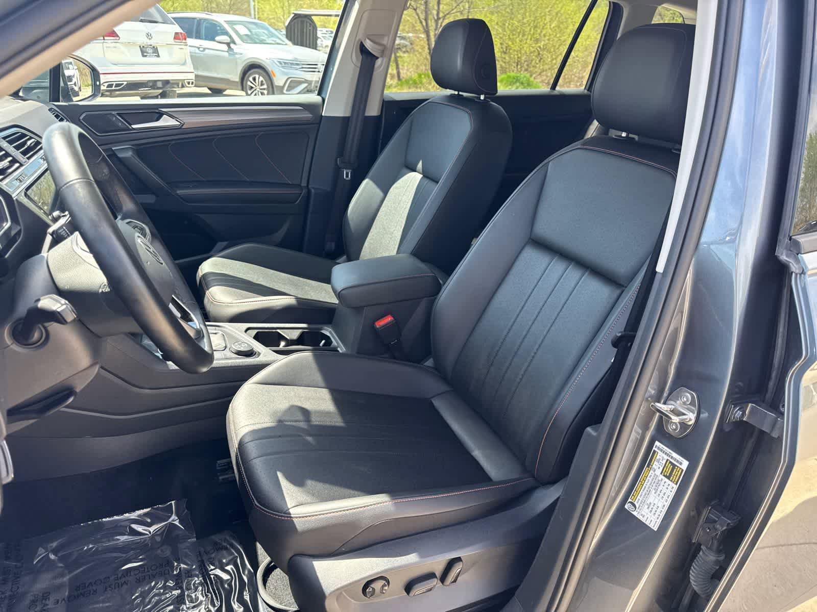 Used 2024 Volkswagen Tiguan Wolfsburg Edition AWD/4WD image 11