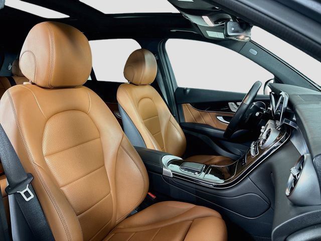 Used 2022 Mercedes-Benz GLC 300 4MATIC image 28