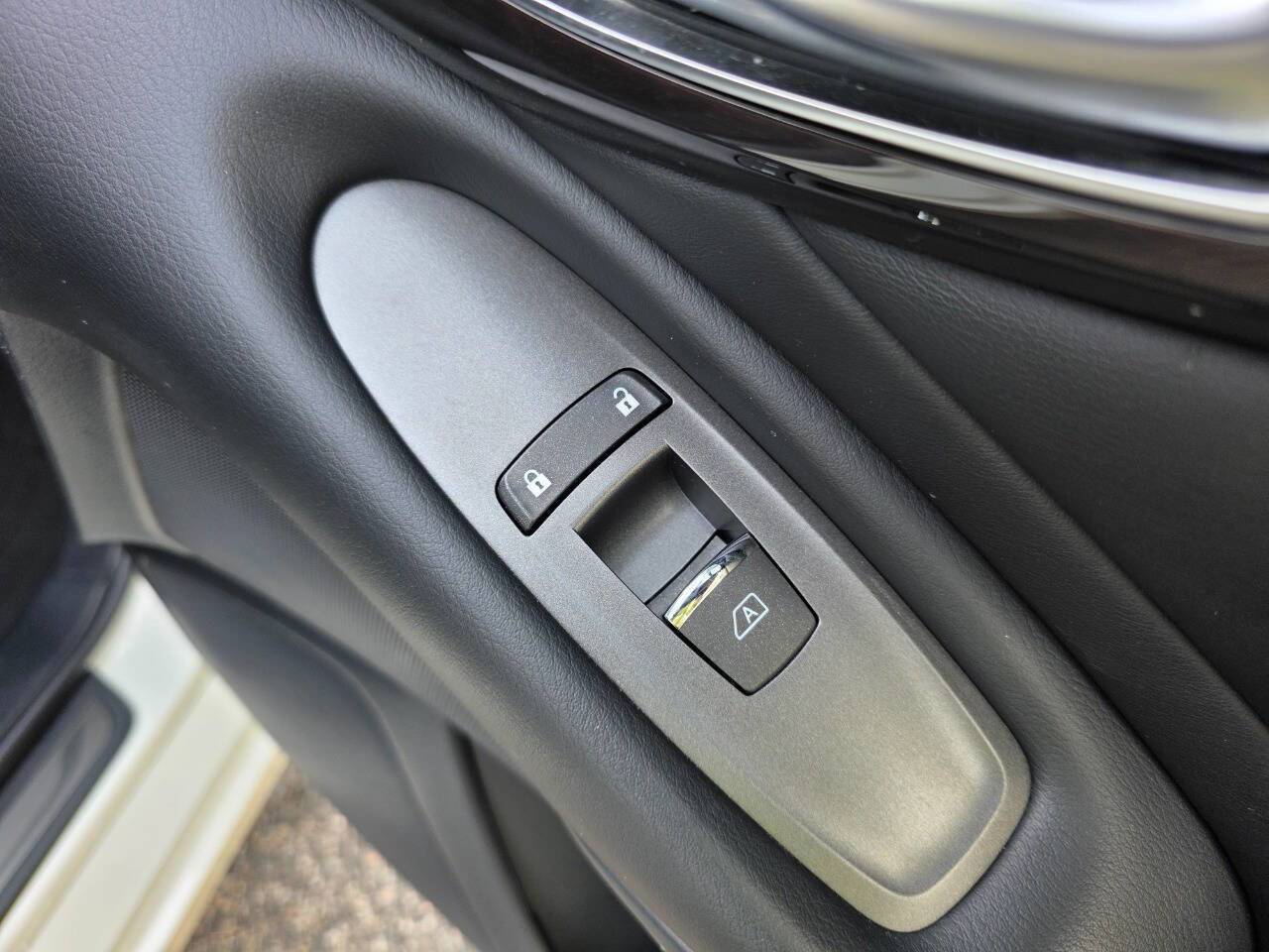 Used 2018 INFINITI Q50 Luxe w/ Essential Package (3.0T Luxe) image 36