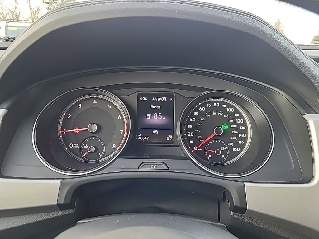 Used 2021 Volkswagen Atlas Cross Sport SE image 26