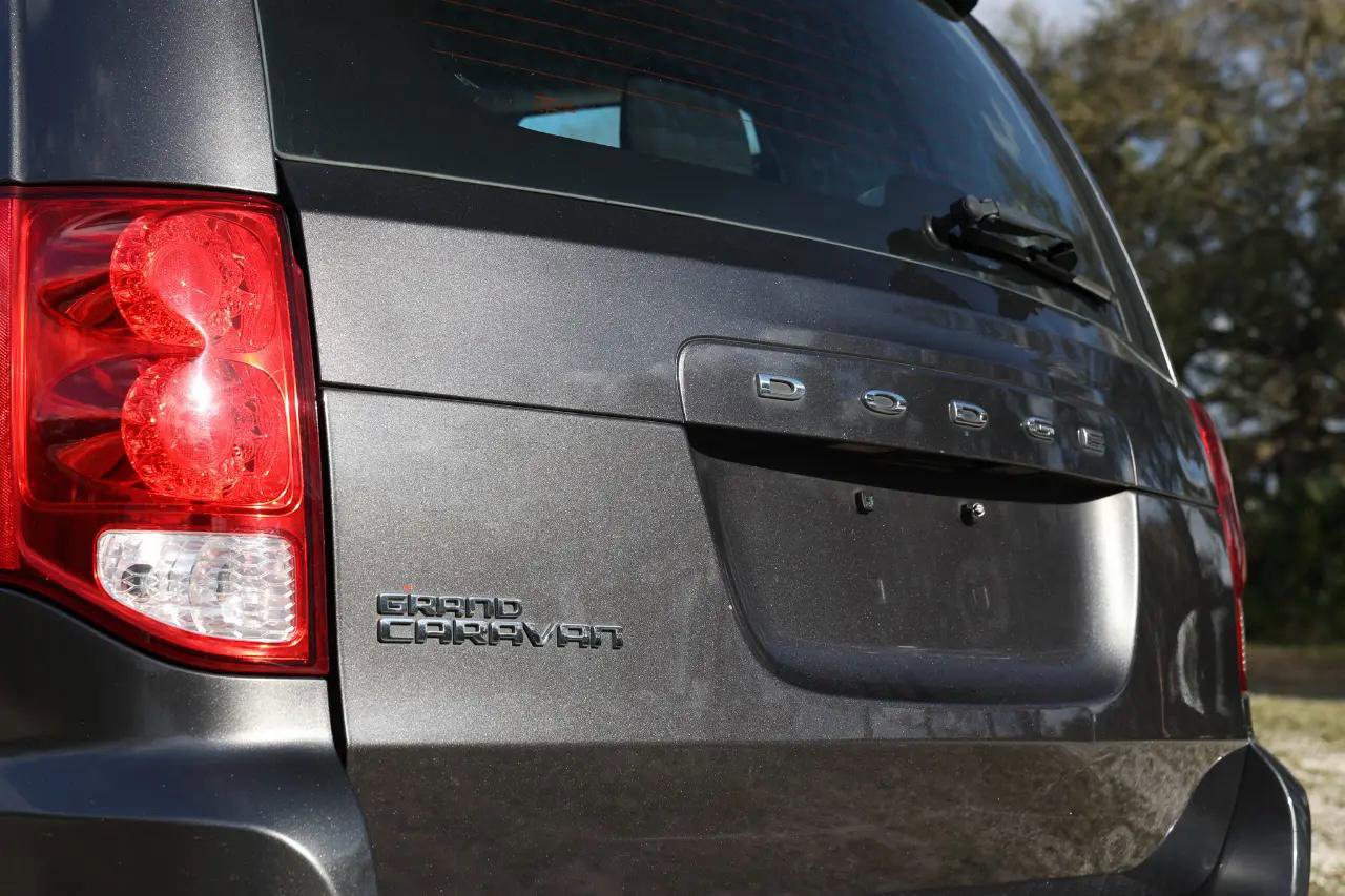 Used 2015 Dodge Grand Caravan American Value Package image 30