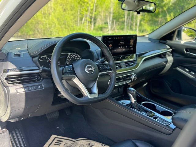 Used 2023 Nissan Altima 2.0 SR FWD image 10