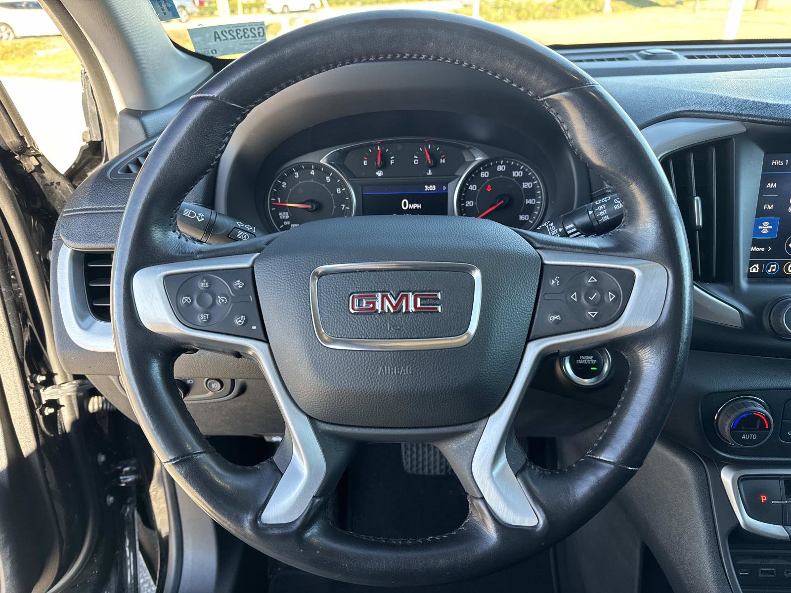 Used 2022 GMC Terrain SLT image 31