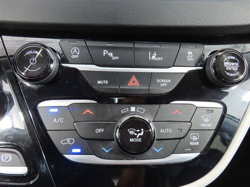 Used 2024 Chrysler Pacifica Touring-L FWD image 28