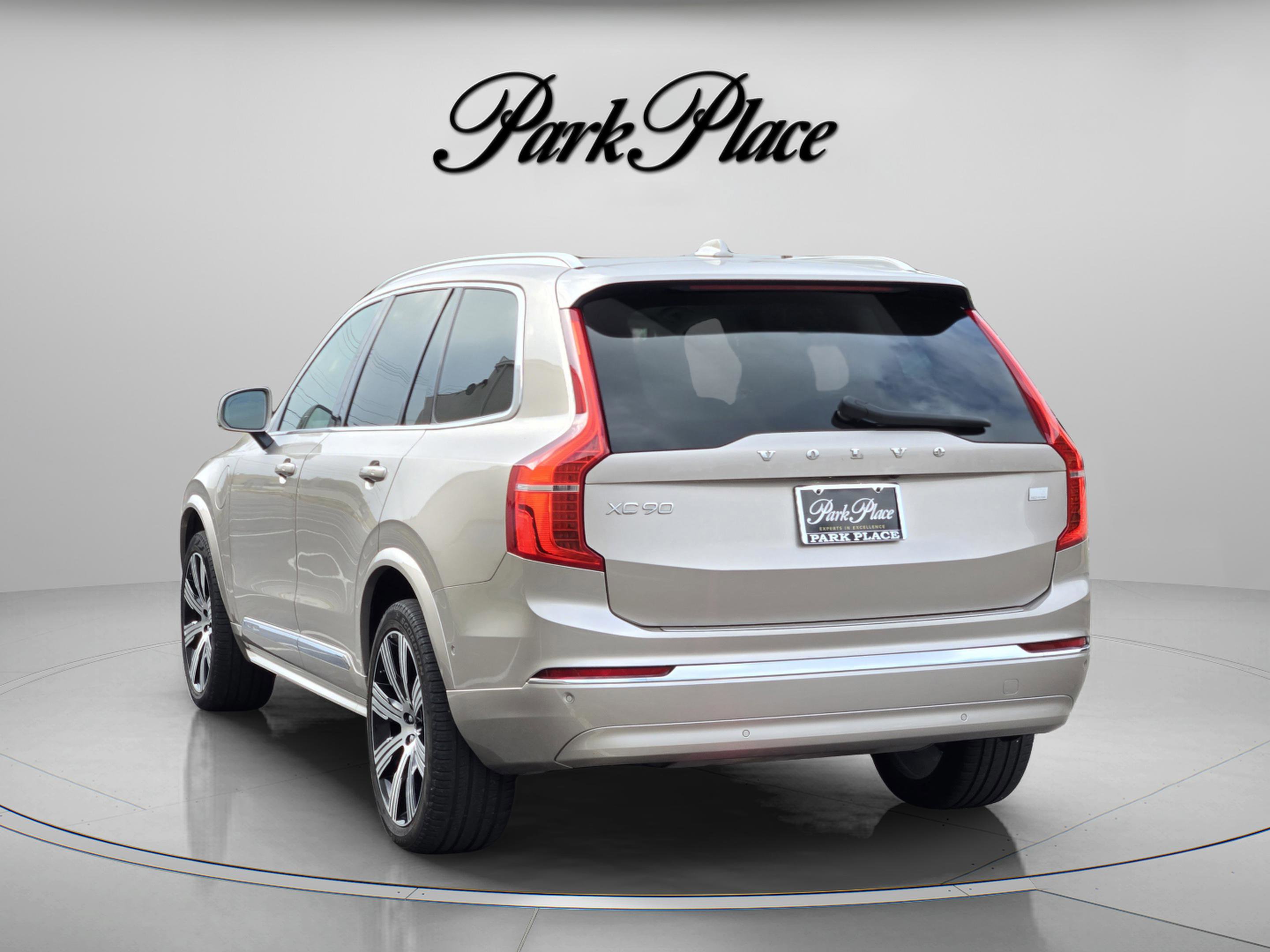 Used 2023 Volvo XC90 T8 Plus w/ Protection Package Premier AWD/4WD image 3