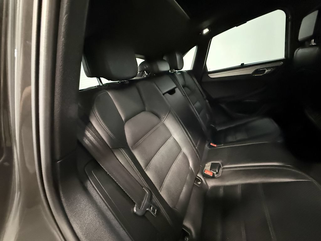 Used 2015 Porsche Macan Turbo AWD/4WD image 65